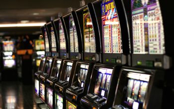 Real Money Slot Gamblers: Turning Spins into Winnings